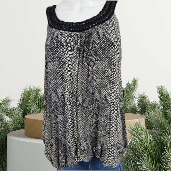 Lane Bryant Animal Print Faux Jeweled Neckline Sleeveless Blouson Size 22/24 - Picture 2 of 9